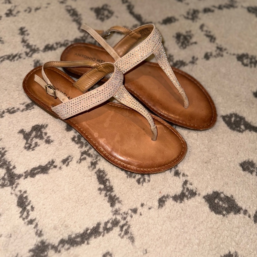 Women’s sandals